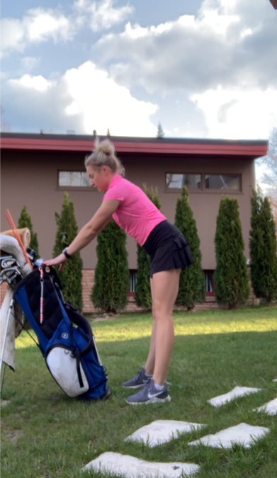 5 Golf Stretches to Help Improve Flexibility and Increase Muscle Recovery In the Game of Golf - By Sara Davis